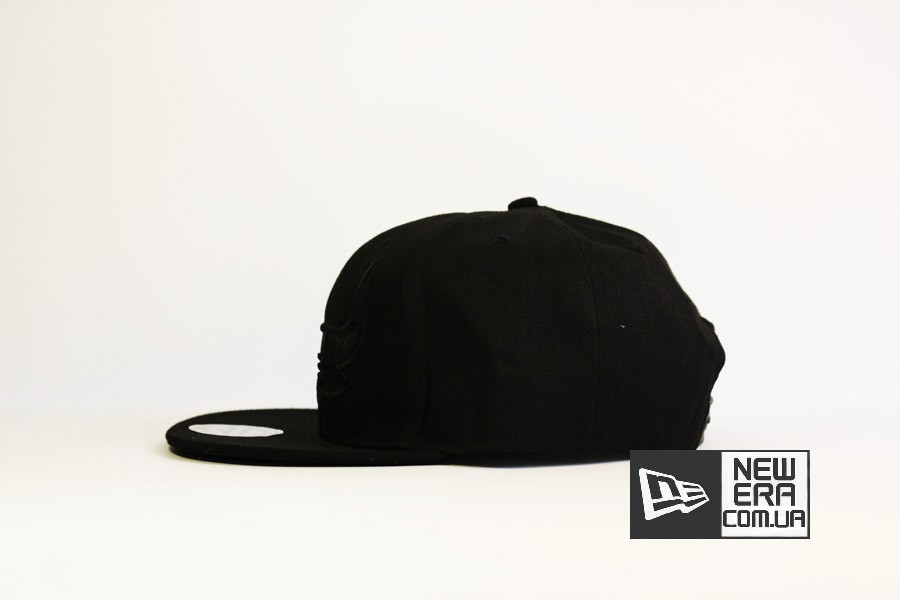 баскетбольная NBA кепка кепка snapback chicago bulls new era черная на черном