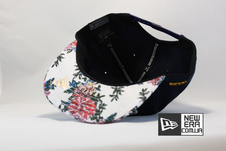 оригинальная одежда snapback кепкпа one night in paris cayler and sons