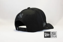 New Era магазин кепка бейсболка yankees NEW ERA New York черная с черным логотипом