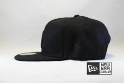 Кепка New Era LA черная с черным логотипом
